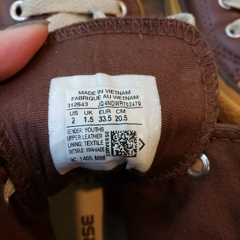 Converse Leather High Top Chuck Youths 2